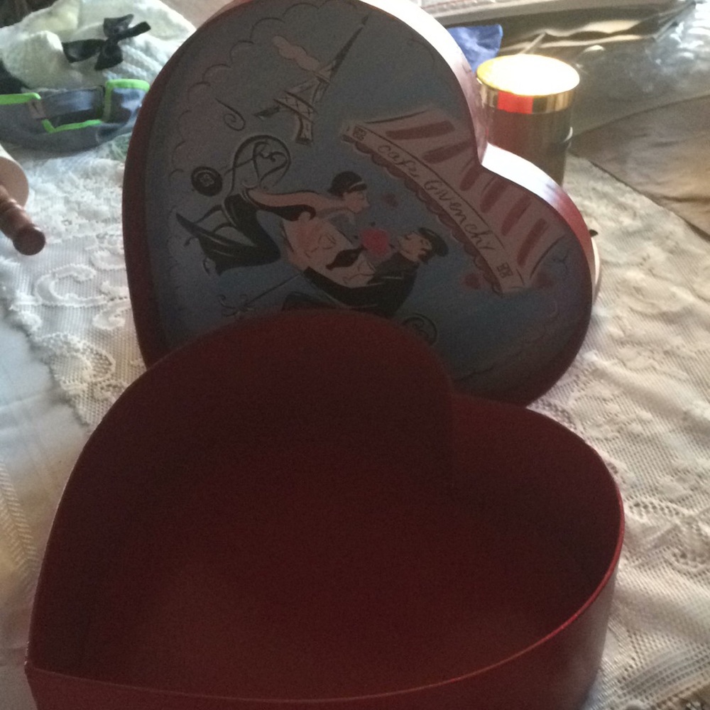 Valentine’s box - Picture 2 of 4